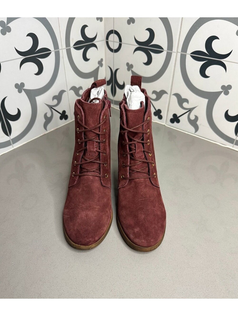 Diba Boots Maroon Size 7.5